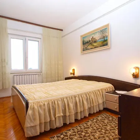 Διαμέρισμα Valbandon 1483 *