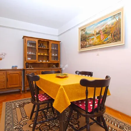 Διαμέρισμα Valbandon 1483 *